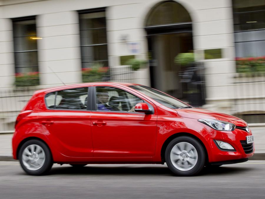  Hyundai i20 2012 года  (UK) (фото 4 из 7)